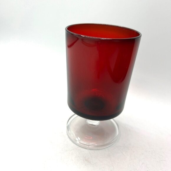 Arcoroc France Wine Glass Ruby Red Clear Stemmed -Great - Picture 1 of 10